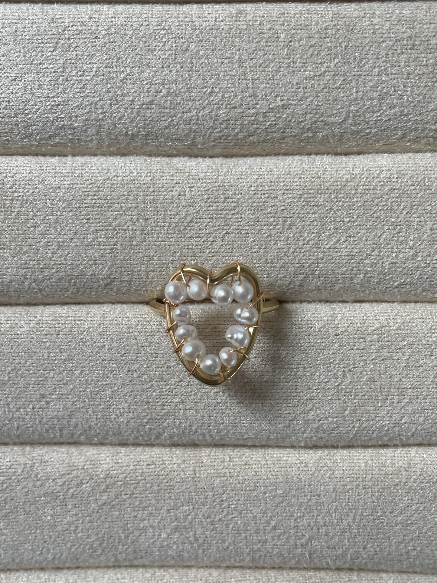 Ring met hartje en kraaltjes