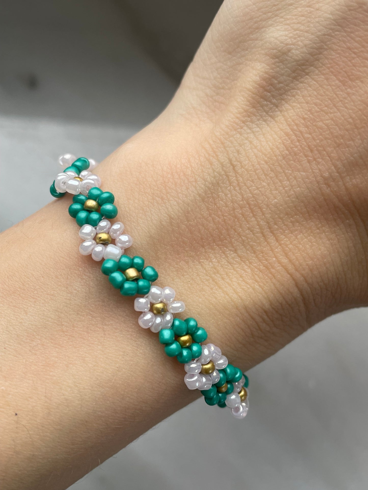 Armband flowers lila & green