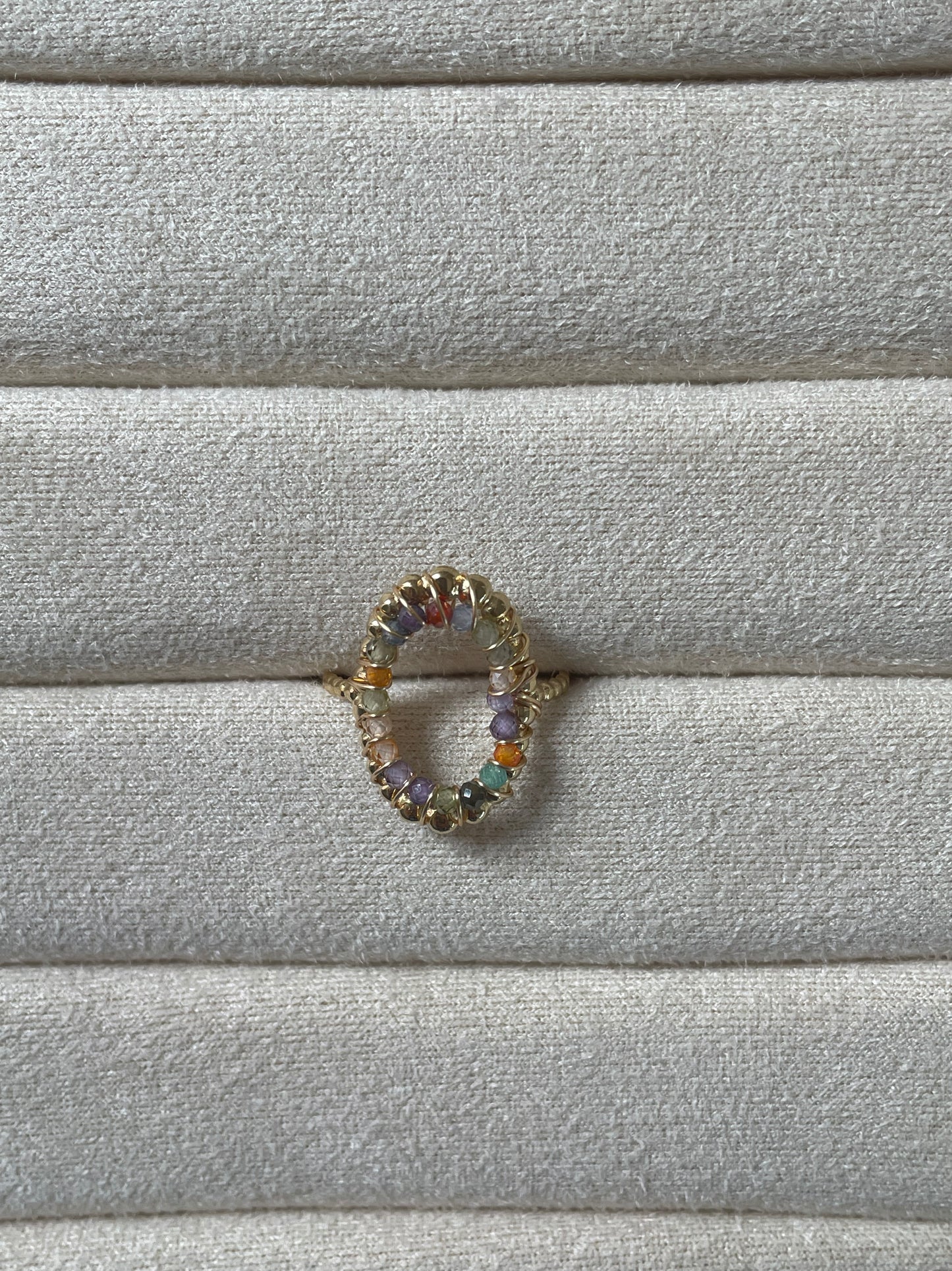 Ring ovaal met kraaltjes multi