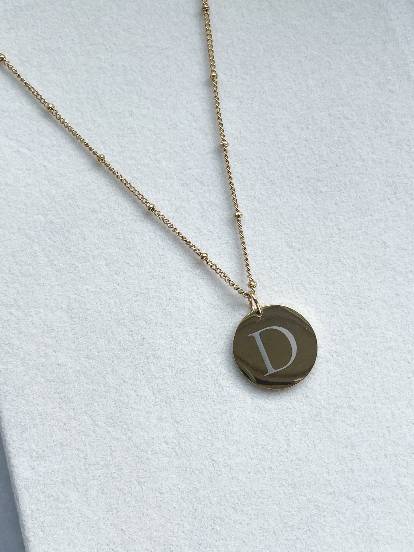 Gegraveerde ketting met initialen goud