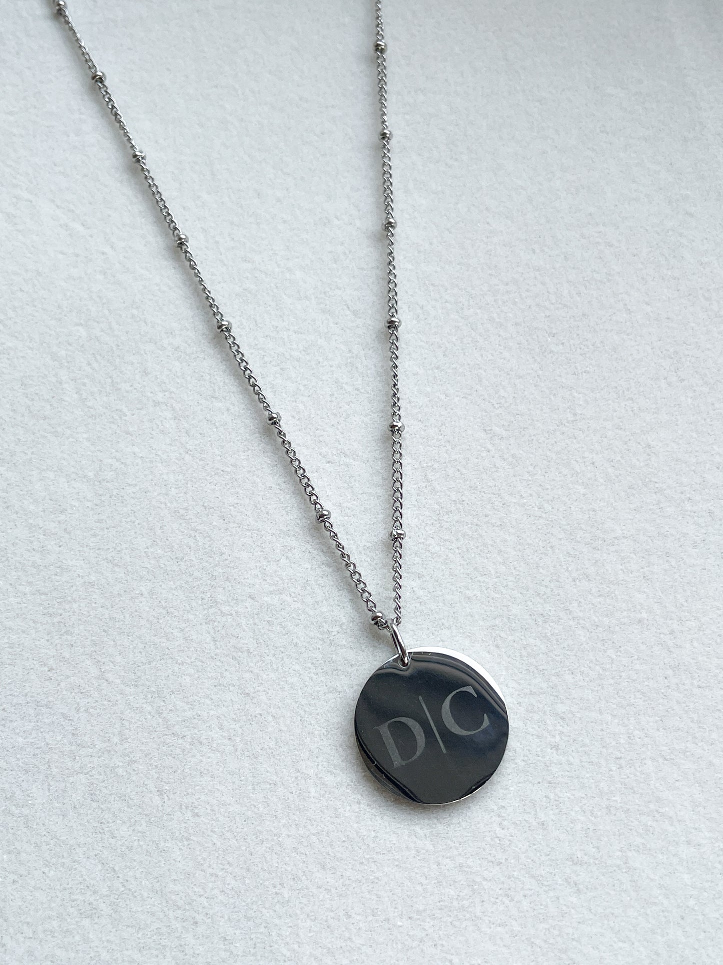 Gegraveerde ketting met initialen zilver