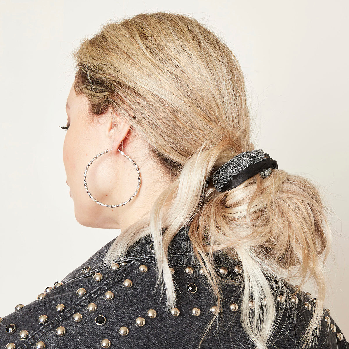 Glitter scrunchie