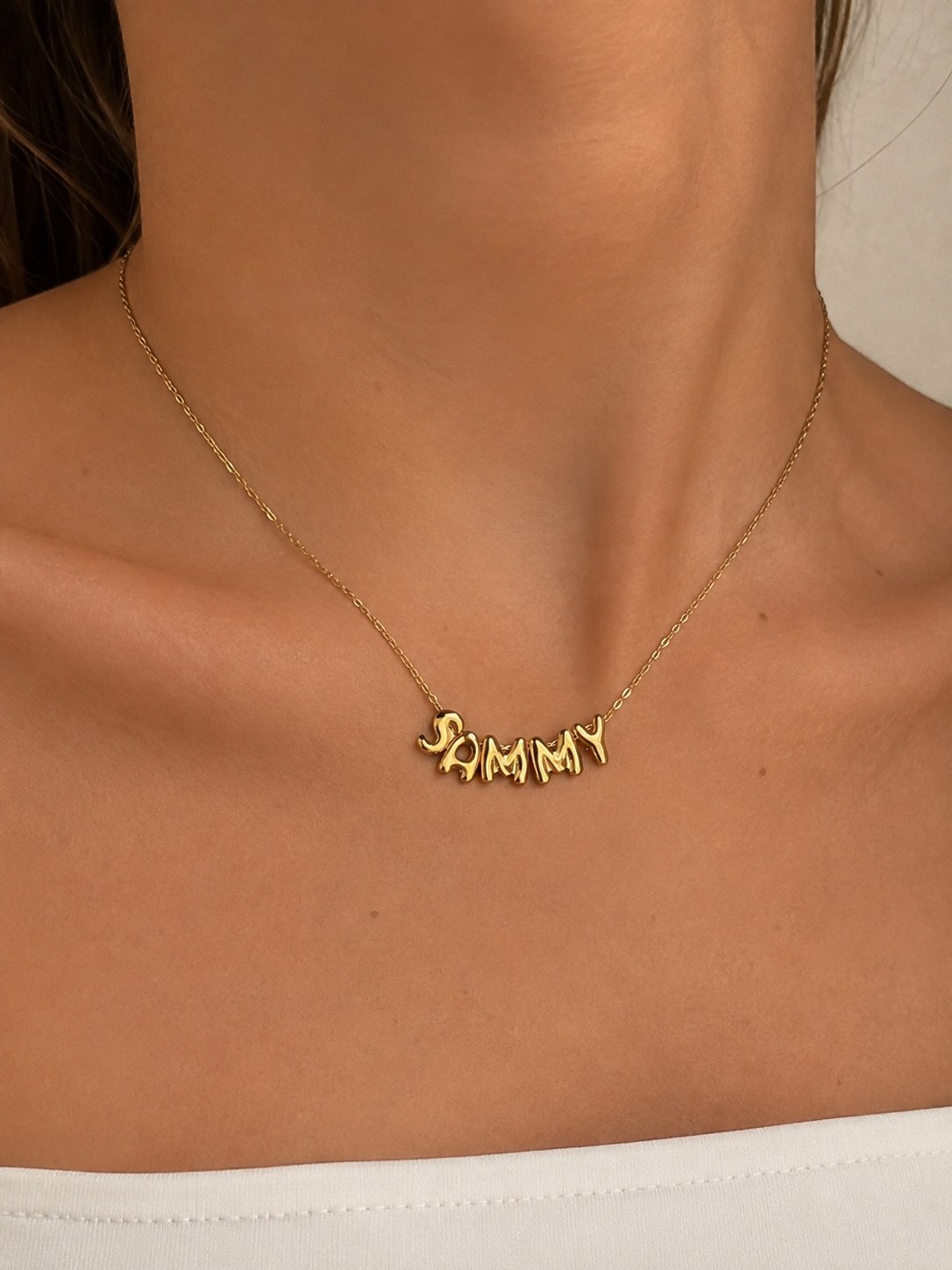 Een persoonlijk kerstcadeau voor haar: de Bubble letter ketting