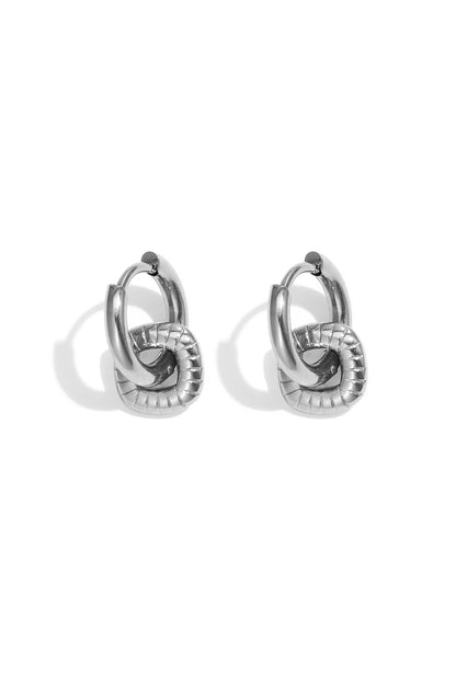 Oorbellen met vierkantje ringetjes zilver