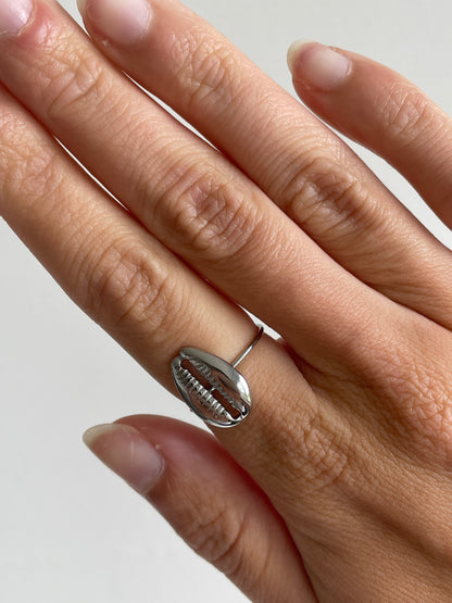 Ring met schelp zilver