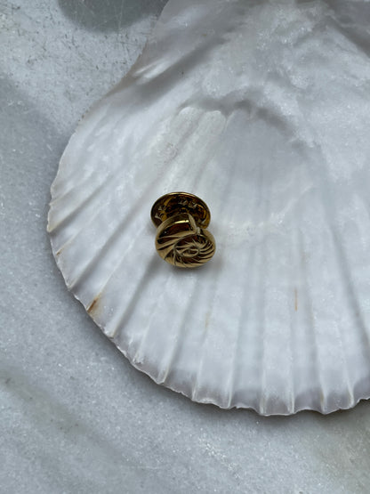 Broche rond schelpje goud