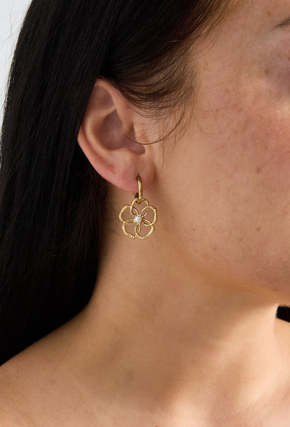 Oorbellen met bloem goud