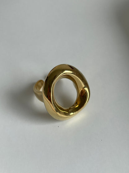 Ring rond groot goud
