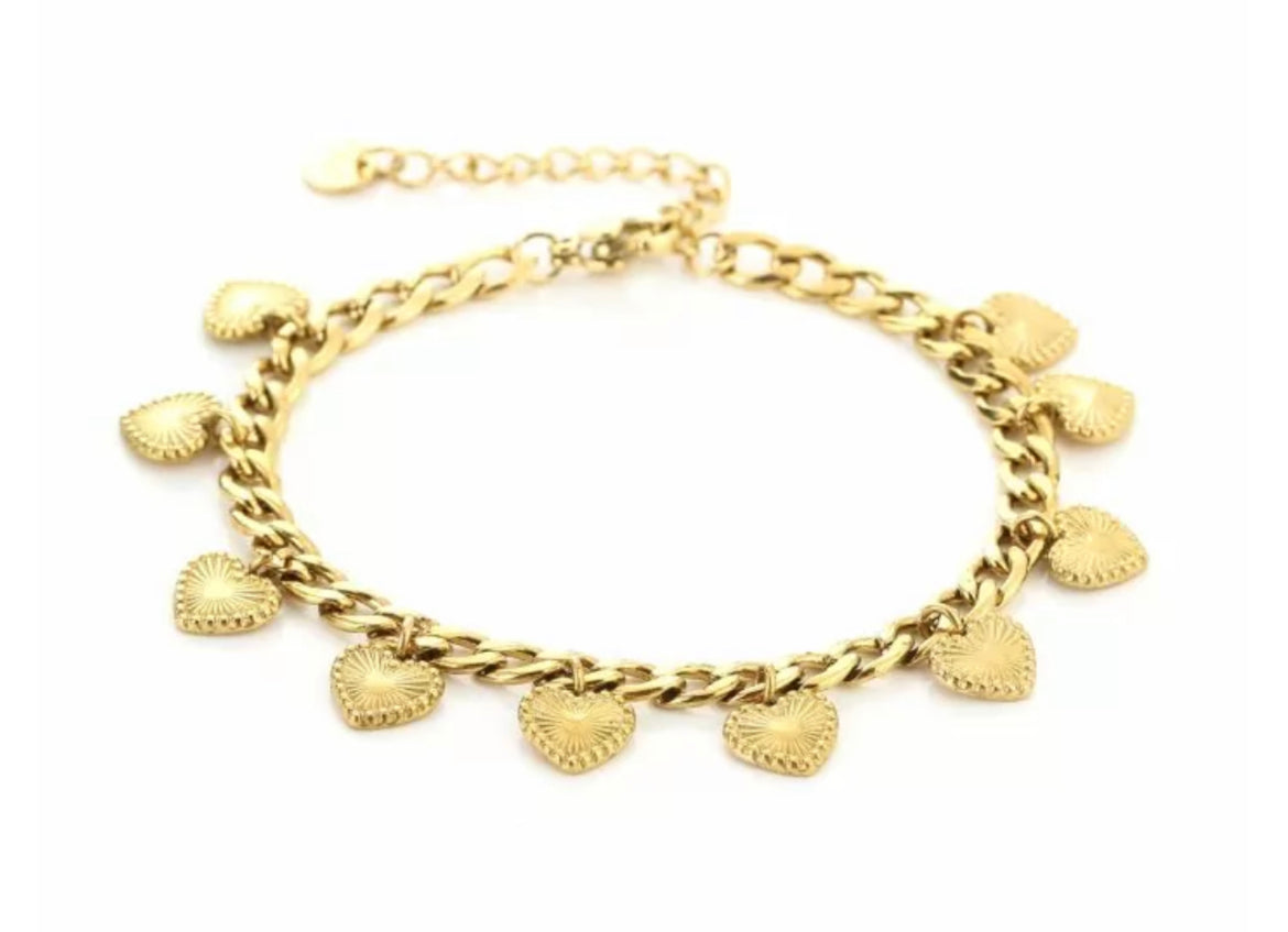 Armband met bedel hartjes  goud