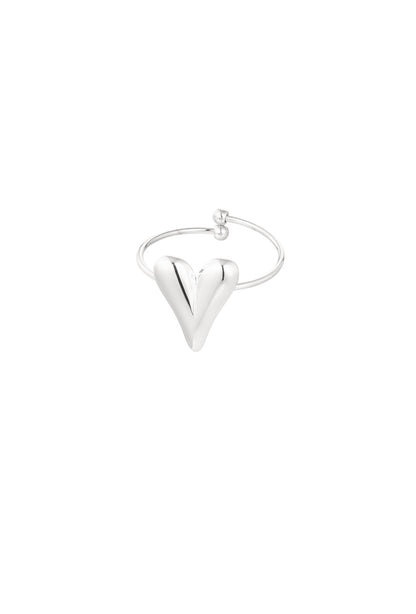 Ring met klein hartje zilver
