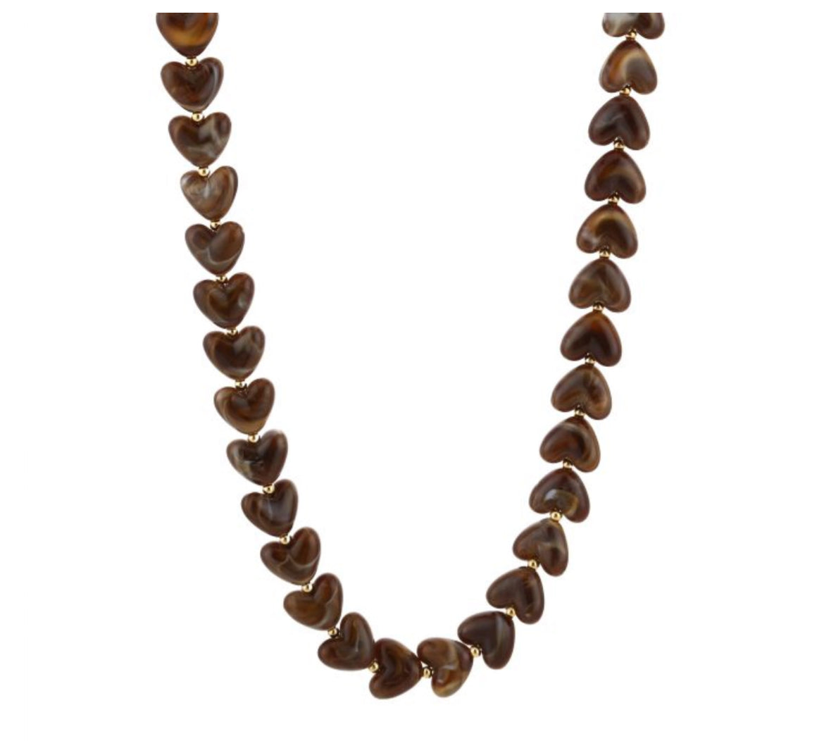 Ketting met bruine hartjes kralen