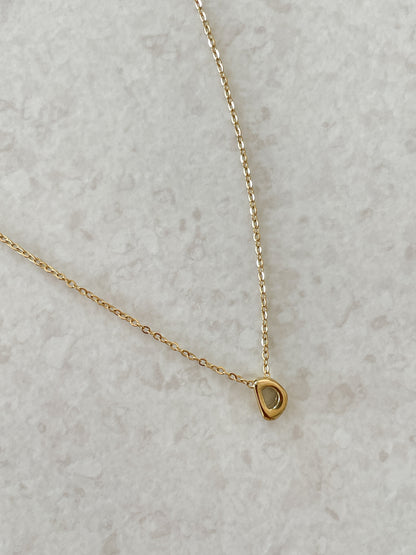 Ketting met bubble letter goud
