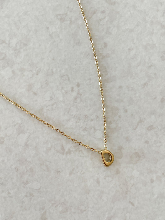 Ketting met bubble letter goud