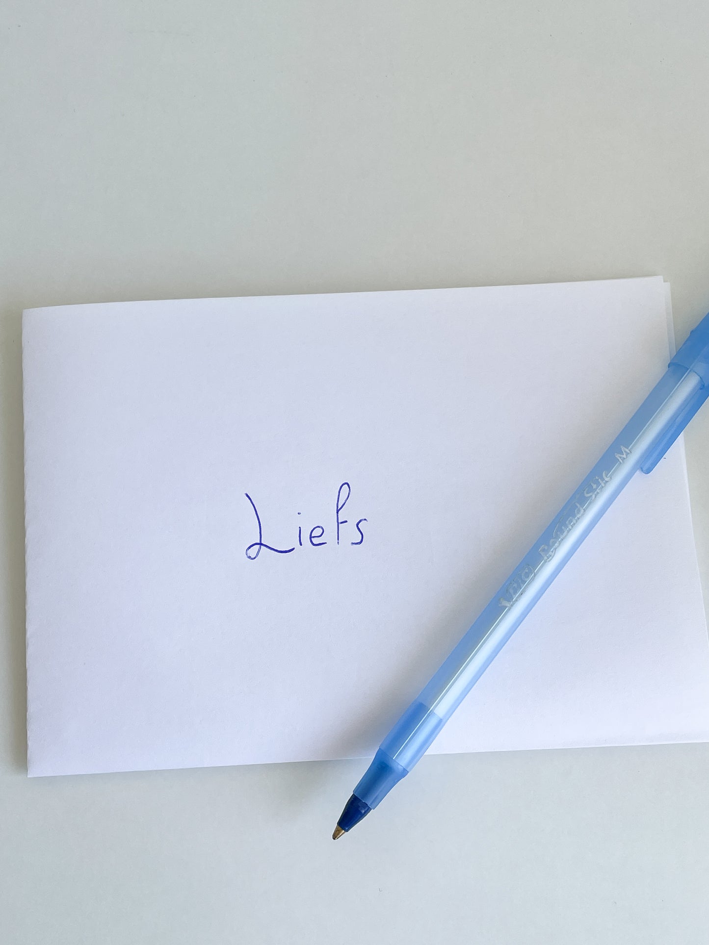 gegraveerde ketting met handschrift tekst